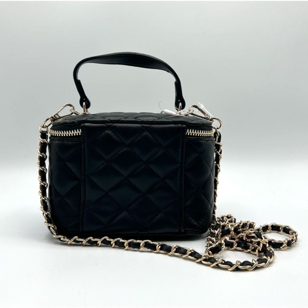 Valentino Orlandi Black Quilted
Women's Beauty Box Bag 7x3.5×4.5
MSRP $330 NWT - Picture 2 of 4